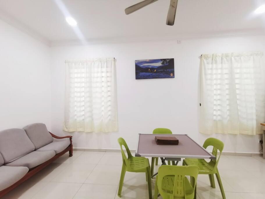 Stadium-18 Pax Holiday home Ipoh