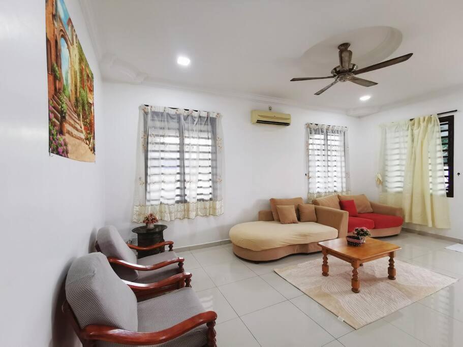 Stadium-18 Pax Holiday home *