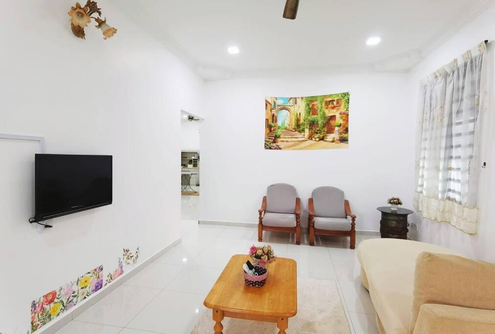 Stadium-18 Pax Holiday home Ipoh